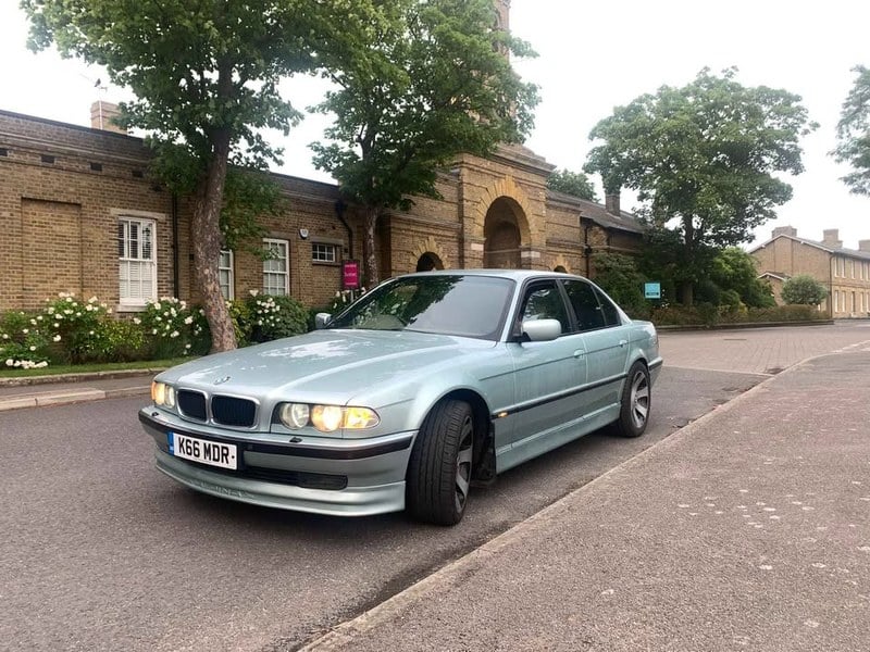 2000 BMW 7 Series E38 728i