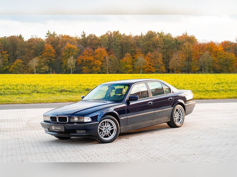 7 Series 740i - 84.000 km! 2nd. Hand! Full History!