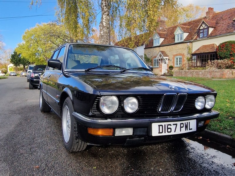 1987 BMW 5 Series E28 520i