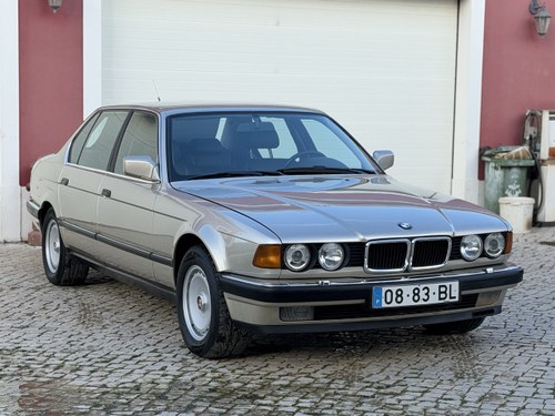 1988 BMW 7 Series E32 750i