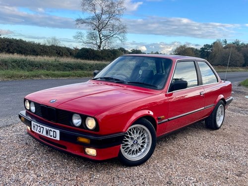 1990 BMW 3 Series E30 318is