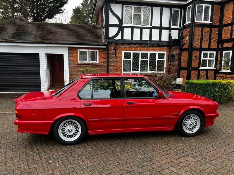 1986 BMW M5 E28 UK