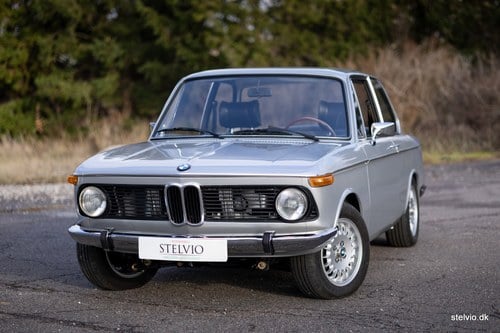 1974 BMW 2002tii perfect restoration LHD silver/black leather VERKAUFT
