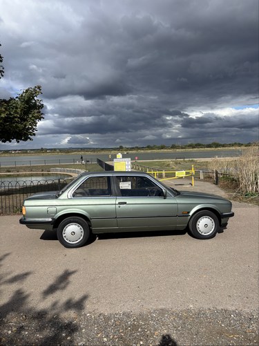 1985 BMW 3 Series E30 318i