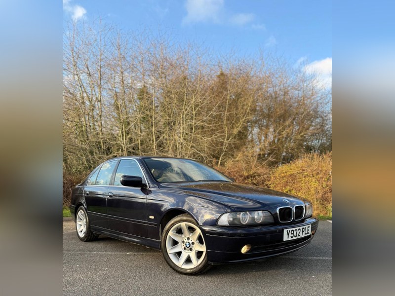 2001 BMW 5 Series E39 530i
