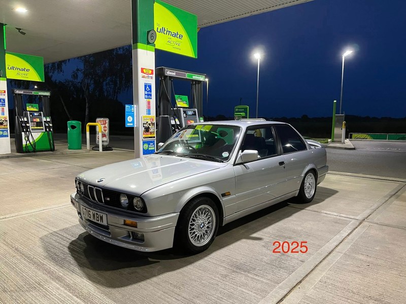 1990 BMW 320IS