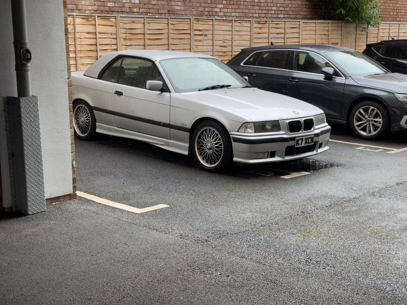 2000 BMW 3 Series - 2 2000 BMW 3 Series - 2