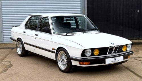 1985 BMW E28 525e (2.7) - Ulez Compliant and Road Tax Free . SOLD