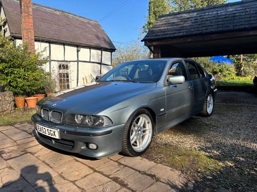 2002 BMW 5 Series E39 530i