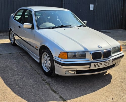 1998 BMW 3 Series E36 318ti