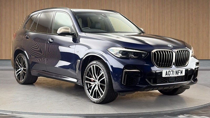 2021 BMW X5M - 2 2021 BMW X5M - 2