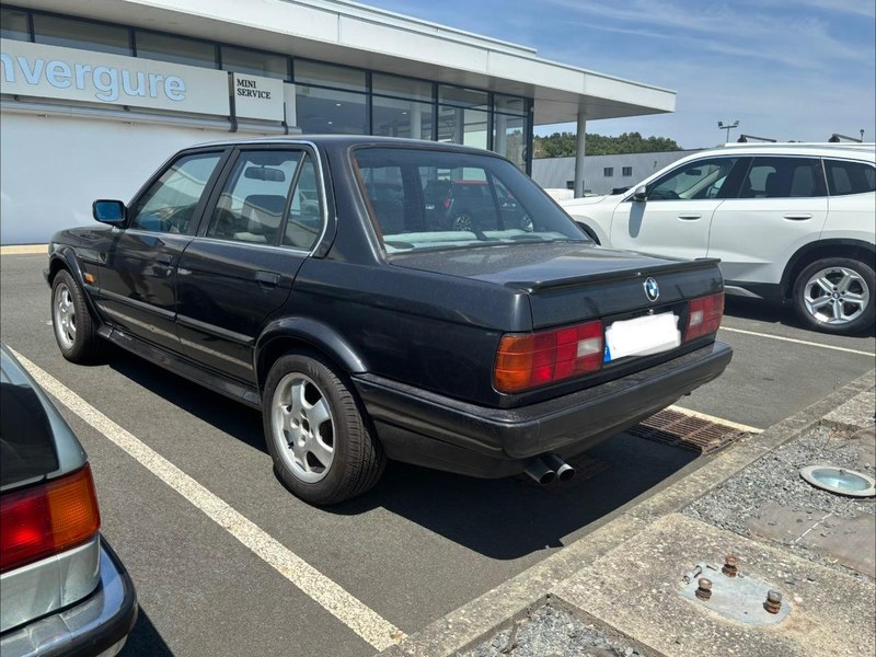 1988 BMW 3 Series - 2 1988 BMW 3 Series - 2