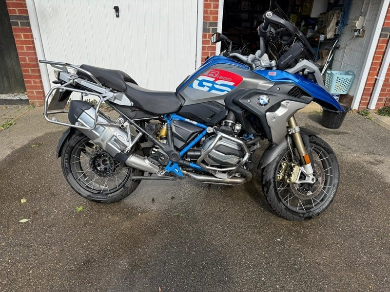 2017 BMW R1200GS - 1 2017 BMW R1200GS - 1