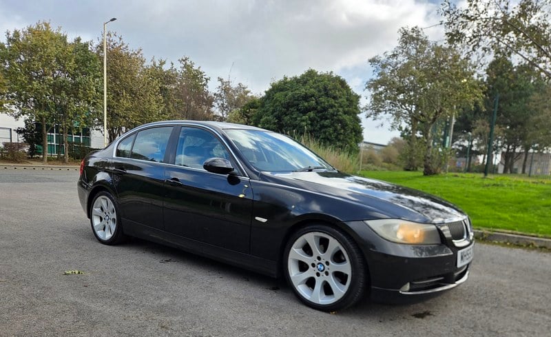 2005 BMW 3 Series - 2 2005 BMW 3 Series - 2