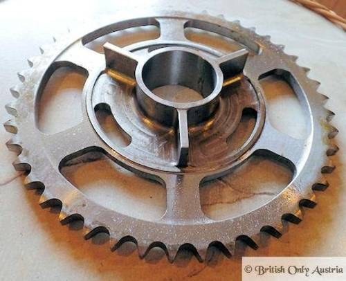 Brough Superior chainwheel In vendita