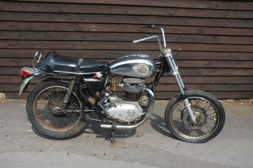 BSA A65 Thunderbolt 1970 Matching number US BARN FIND SÅLD