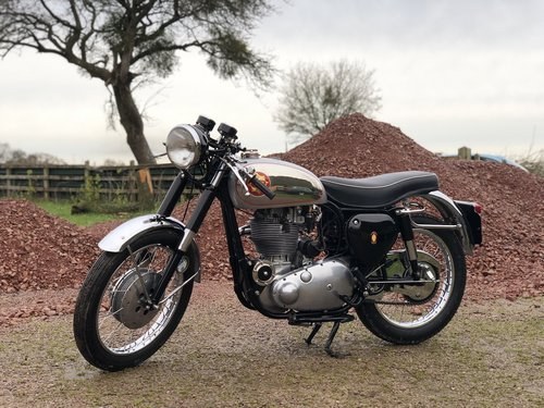 BSA Gold Star DBD34 1958 500cc Restored With Electric Start! For Sale