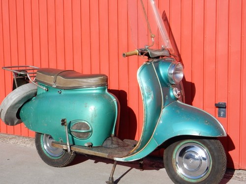 BSA SUNBEAM 250cc SCOOTER 1959 ZIRCON GREEN WITH V5 & BUFF For Sale