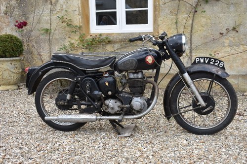 Lot 101 - A 1957 BSA C12 - 10/08/2019 Vente aux enchères