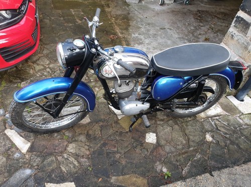 1968 Blue and Silver BSA Bantam in Excellent Condition For Sale
