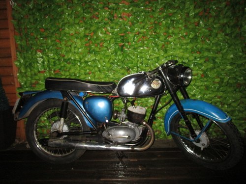 1965 Bsa bantam d7 , with v5, project bike VENDUTO