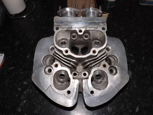 swap a10 twin carb alloy head for single carb vers SOLD