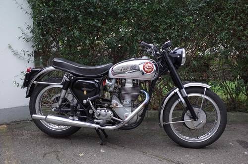 1958 BSA DBD34 GOLD STAR IN NEAR MINT CONDITION For Sale