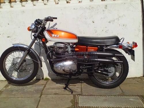 1972 BSA A65 FIREBIRD SCRAMBLER VENDIDO