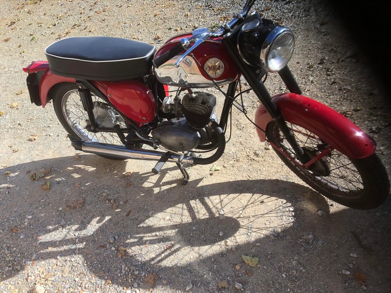 Mid 60’s BSA Bantam D7, late model, £2000.