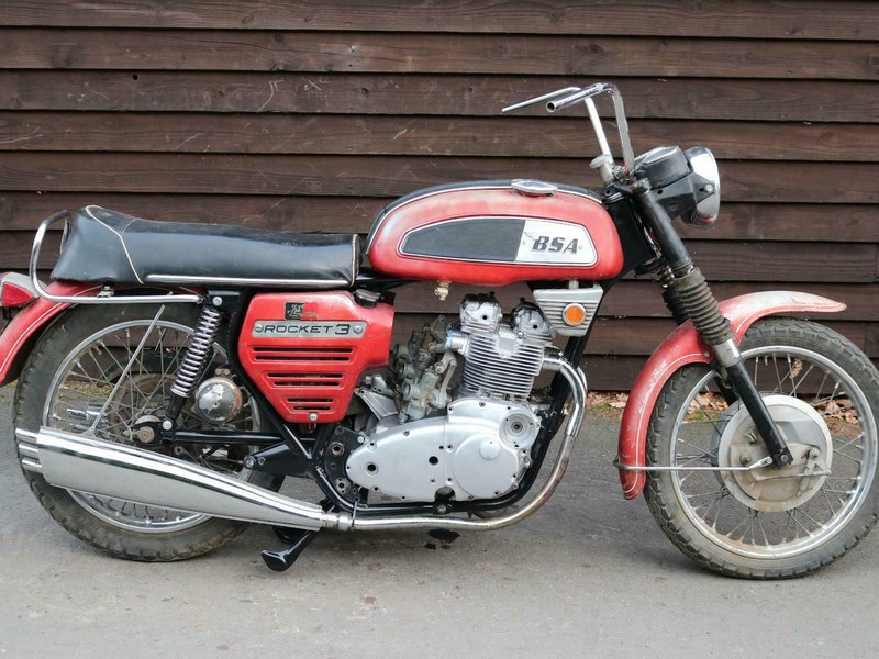 BSA Rocket 3 A75 MKI 1969 Winter Restoration Project