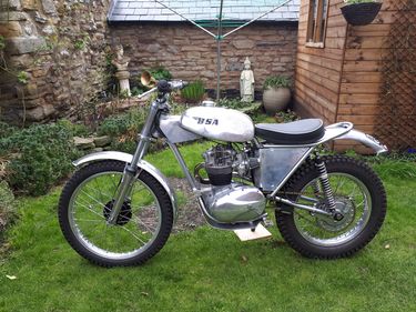 Picture of 1960 bsa c15 road regd with v5: competition or green laner