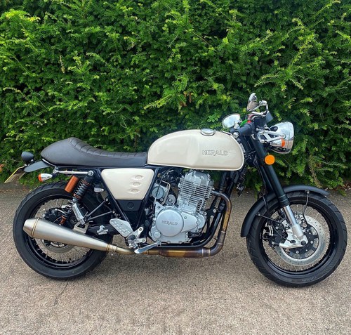 2019 HERALD 400 CLASSIC STYLE CAFE RACER ONLY 2K MILES MINT BIKE! For Sale