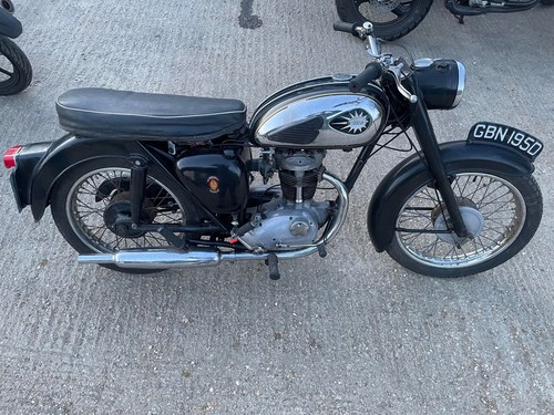 1966 BSA C15 owned by the lead singer of Matchbox £2295 For Sale