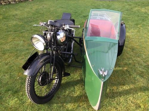 BSA S31-10 Deluxe Sloper with Swallow ‘Launch’