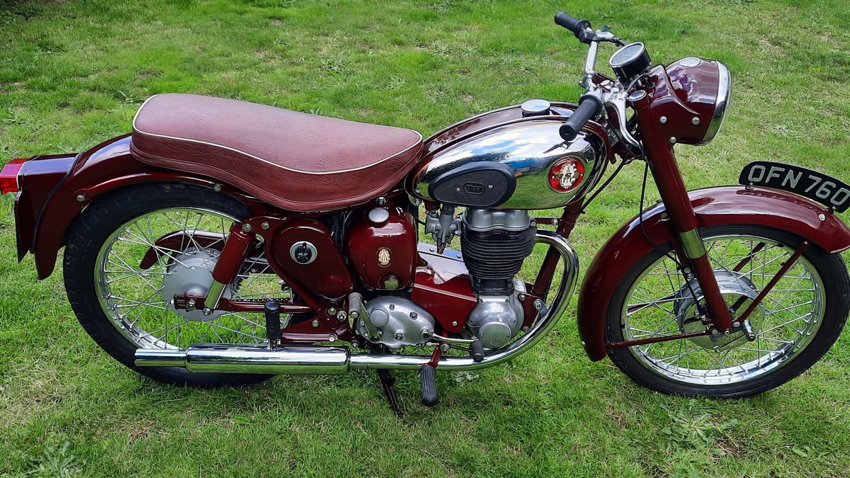 1958 BSA C12 Red Manual 4 Speed In Welwyn Garden City United Kingdom 1958-bsa-c12-red-manual-4-speed-in-welwyn-garden-city-united-kingdom