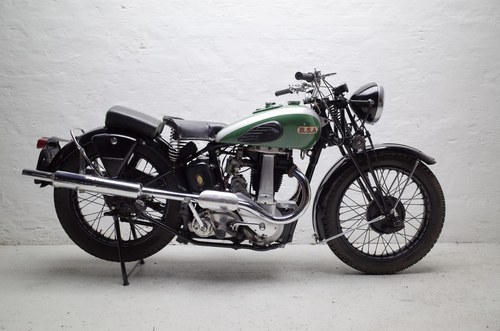 1937 BSA M22 Sports. Twin port head w. upswept exhaust pipes Kaufen Bei