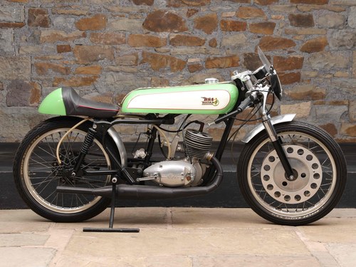 Lot 108 - 1961 BSA 125cc Bantam Racing Motorcycle Zu verkaufen durch Auktion