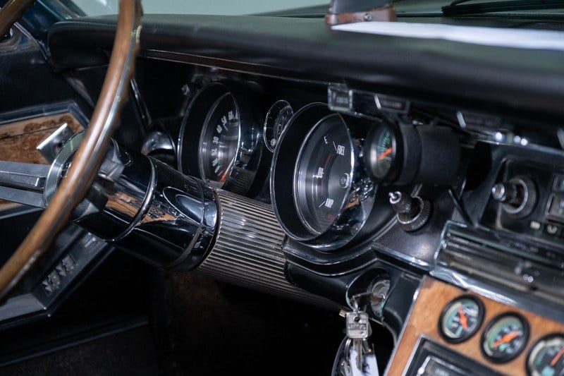 1965 Buick Riviera - 7