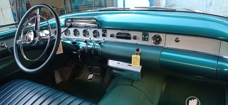 1954 Buick Roadmaster - 4