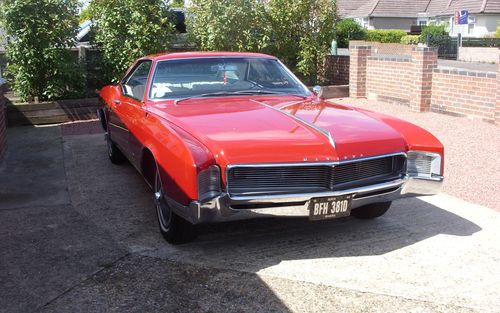 1966 Buick Riviera( FINAL REDUCTION NO OFFERS) (picture 1 of 12)