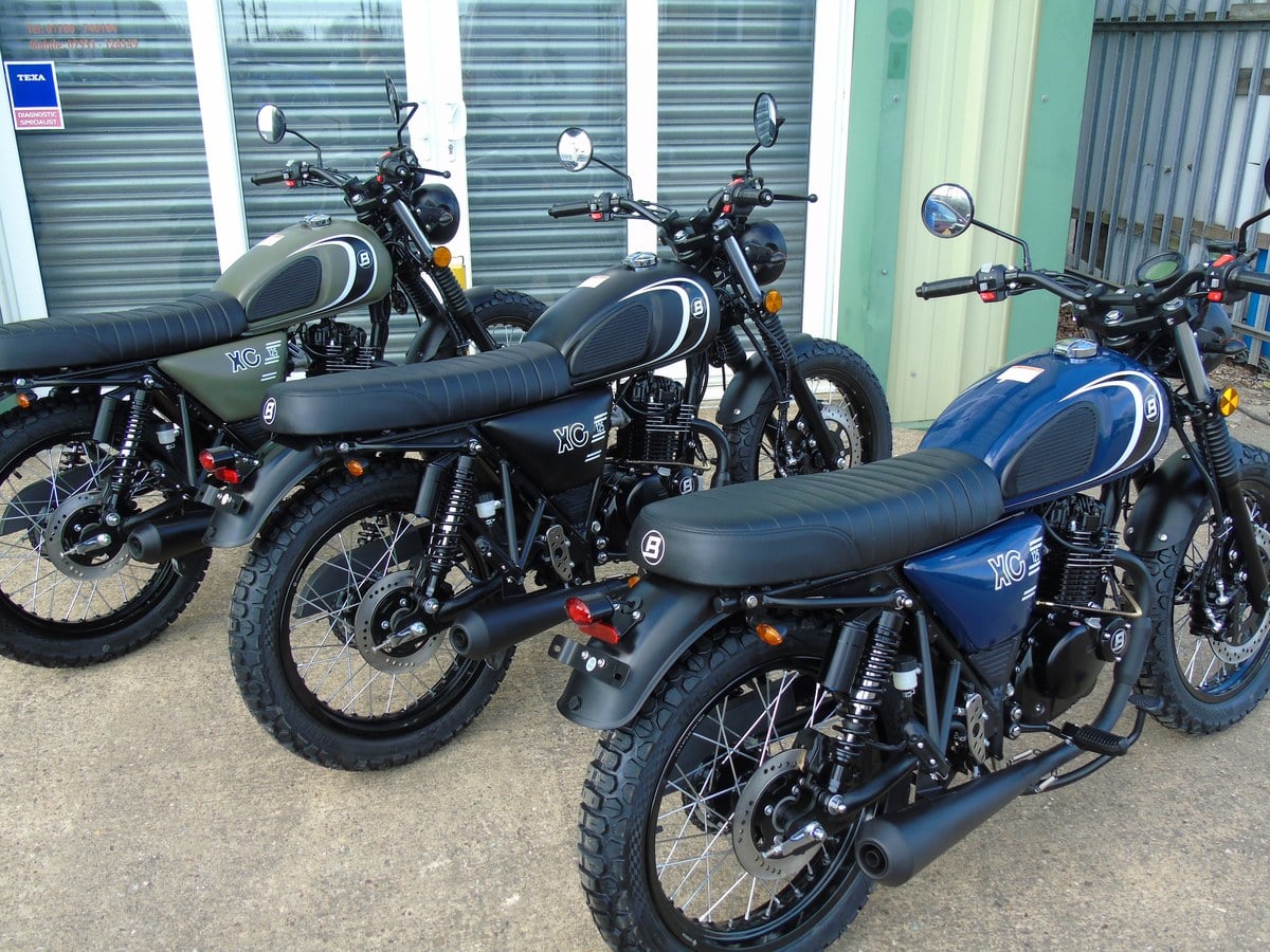 2025 Bullit Hunt 125 Bleu in Royaume-Uni - A vendre | Car & Classic
