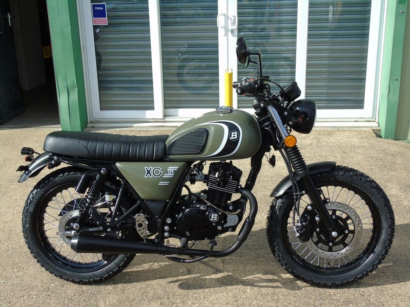 Bullit Bluroc Motorcycles Hunt XC 125cc, Brand New,