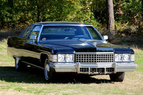 1974 Very nice 1 owner Cadillac Coupe Deville in triple black For Sale