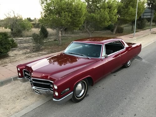 Cadillac coupe de ville auto 1966 SOLD