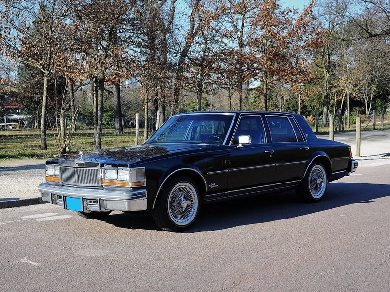 1976 – Cadillac Seville V8 5.7l
