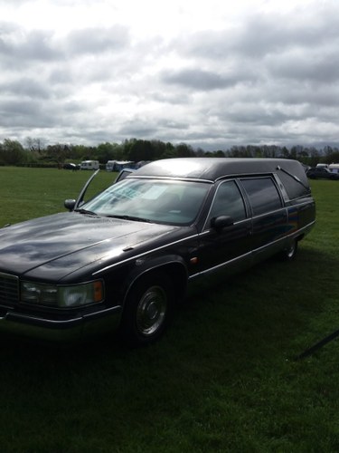 1993 Cadillac Fleetwood hearse In vendita