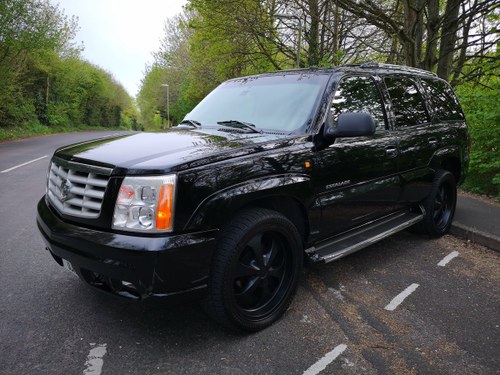2002 Cadillac Escalade 6.0 V8 AWD LHD SUV 7 seater For Sale