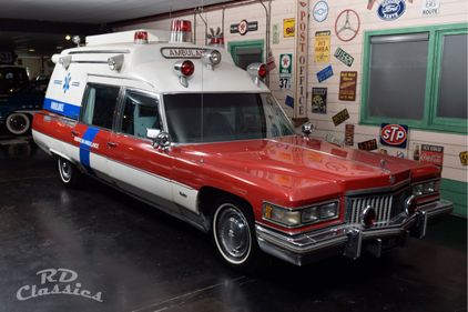 1975 Cadillac Fleetwood Ambulance