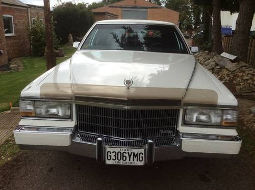 1990 WHITE Cadillac Brougham d'Elegance VENDUTO