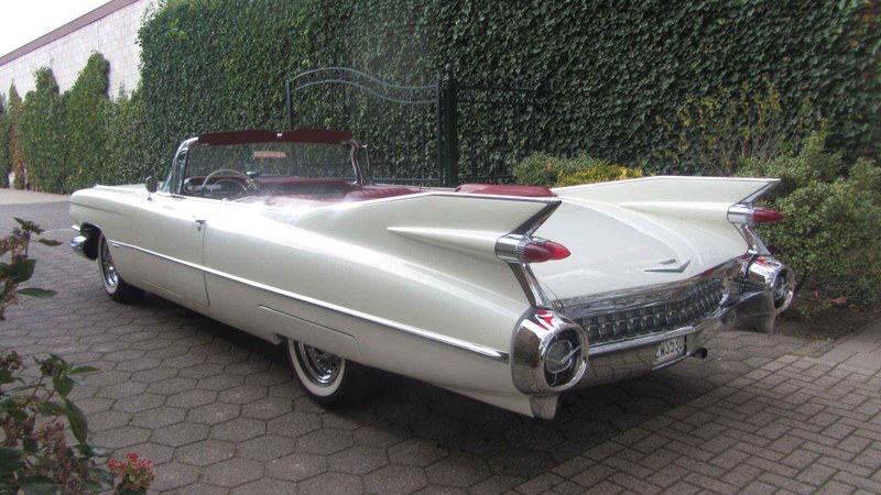 1959 Cadillac Coupe De Ville - 4